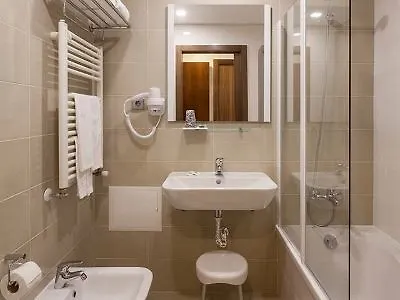 Miramar Hotel 3*